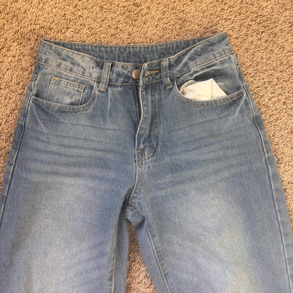 Jeans - Picture 2 of 3